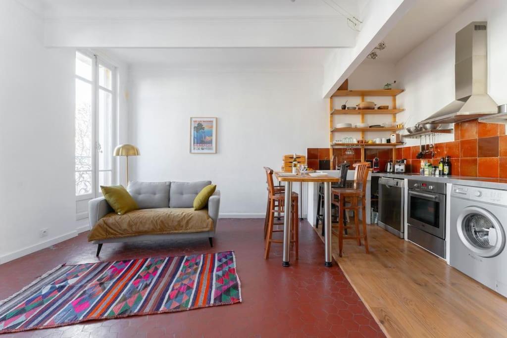 Superbe Appart, Central, Petit Balcon & Vue Place Marseille Exterior photo