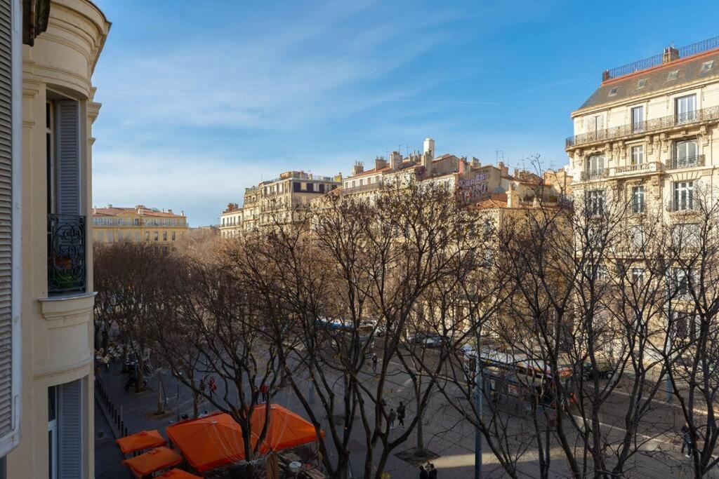Superbe Appart, Central, Petit Balcon & Vue Place Marseille Exterior photo