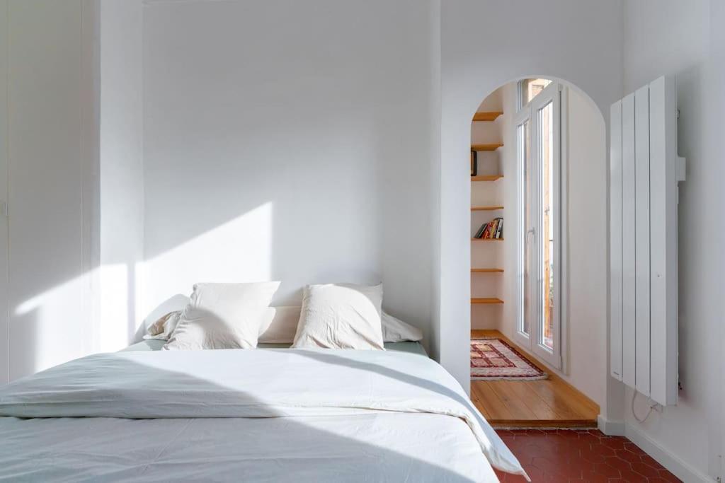 Superbe Appart, Central, Petit Balcon & Vue Place Marseille Exterior photo
